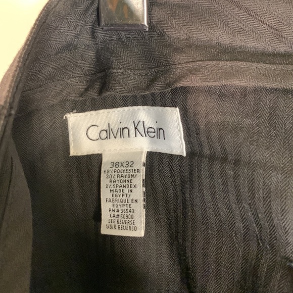 Calvin Klein (38”x32”) - Picture 14 of 16